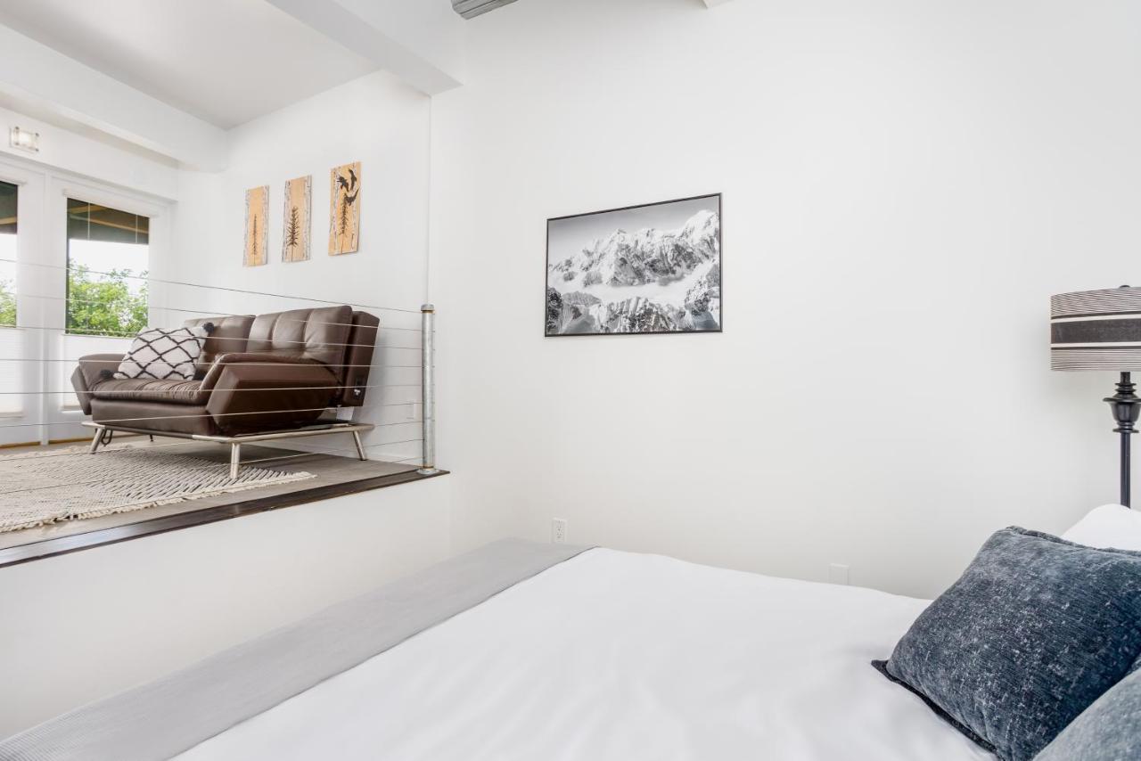 Downtown Contemporary Cove Villa Anchorage Buitenkant foto