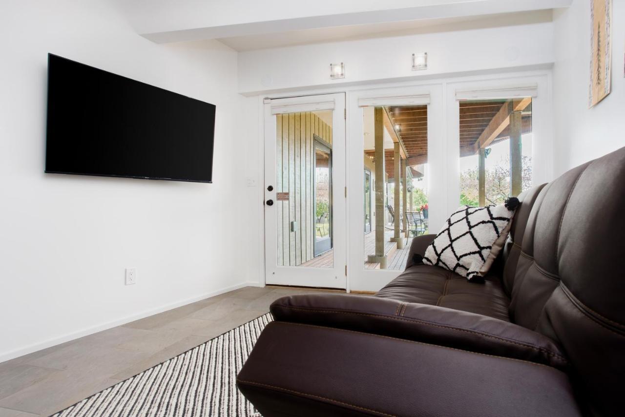 Downtown Contemporary Cove Villa Anchorage Buitenkant foto